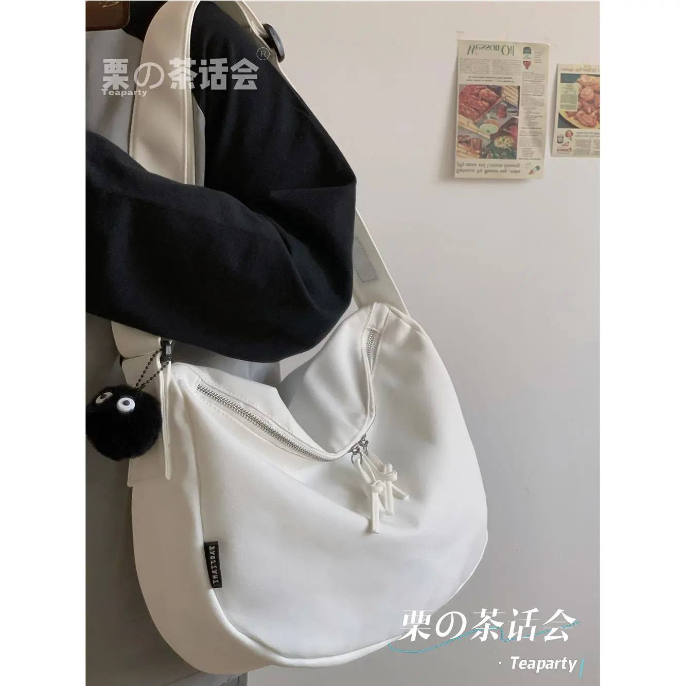 日系休闲百搭斜挎包女2023新款大学生上课通勤大容量帆布包