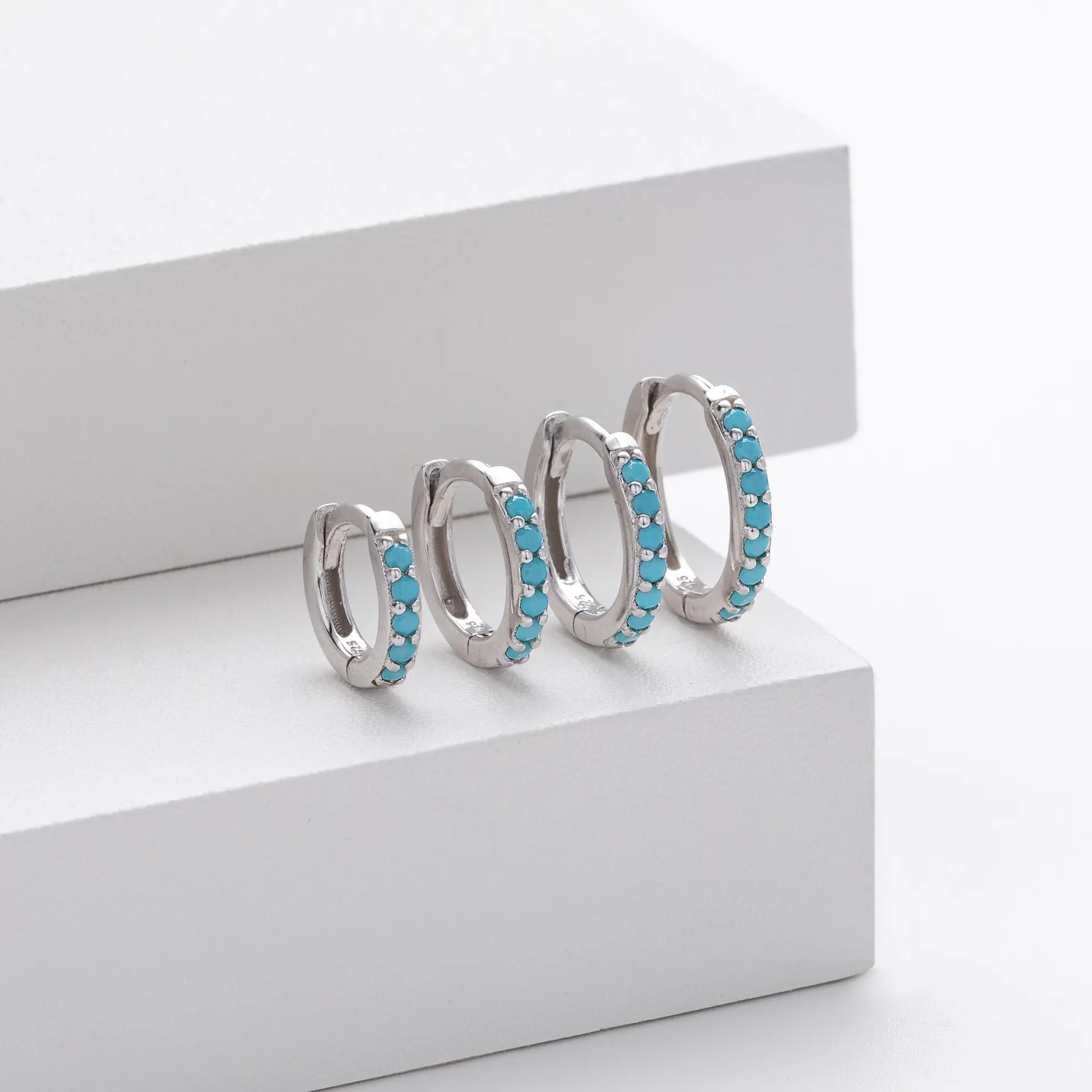 s925纯银耳扣镶蓝松基础款圆形耳圈耳环热卖经典耳骨扣