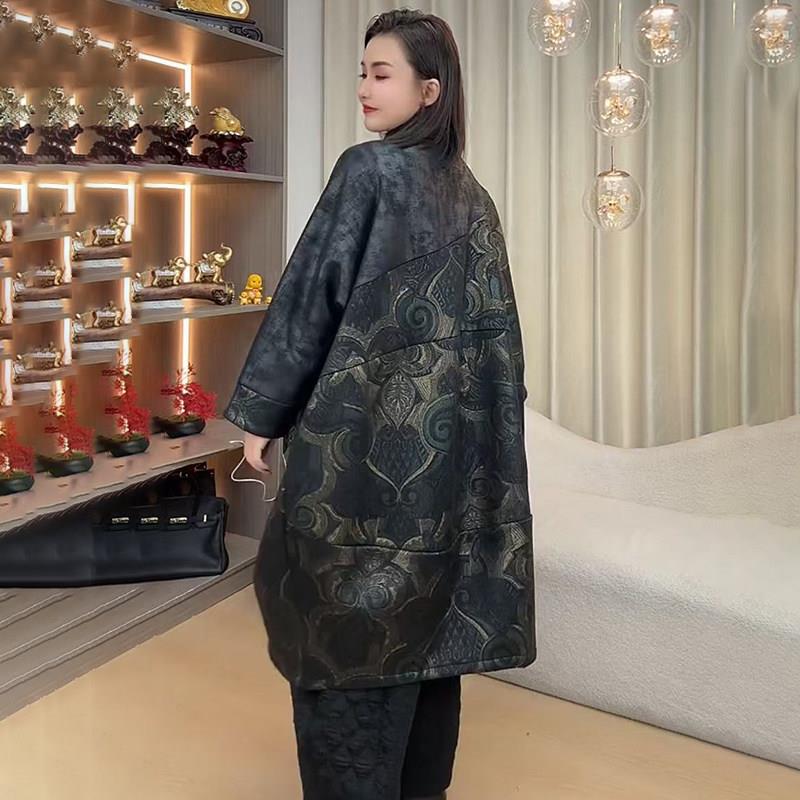 好货气质妈妈风衣加绒外套复古印花鹿皮绒宽松大码200斤显瘦中长