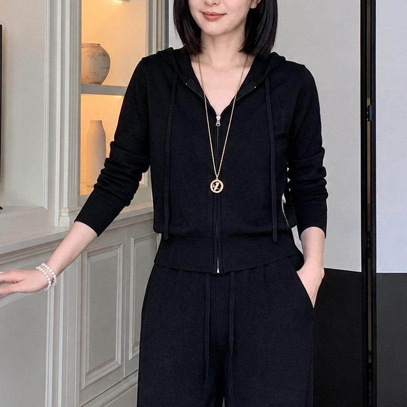 好货黑色连帽长袖针织衫女2026早秋新款收腰显瘦简约休闲拉链开衫