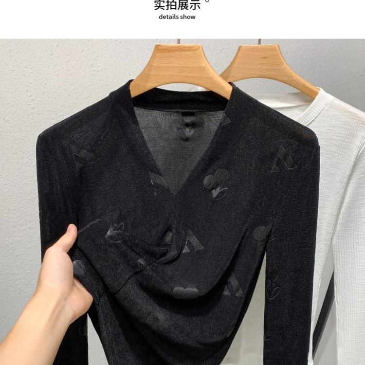 好货2026秋新款黑色v领打底衫女内搭长袖t恤女时尚印花网纱百搭上