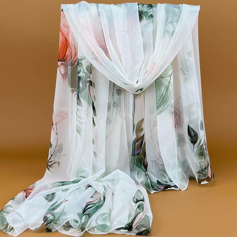 新品一枝红梅丝巾秋冬新款鳄鱼皱围巾女春夏季百搭大红色舞蹈纱巾