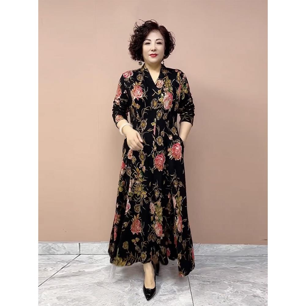 好货金貂绒连衣裙秋冬新款V领设计气质妈妈大码弹性显瘦碎花过膝