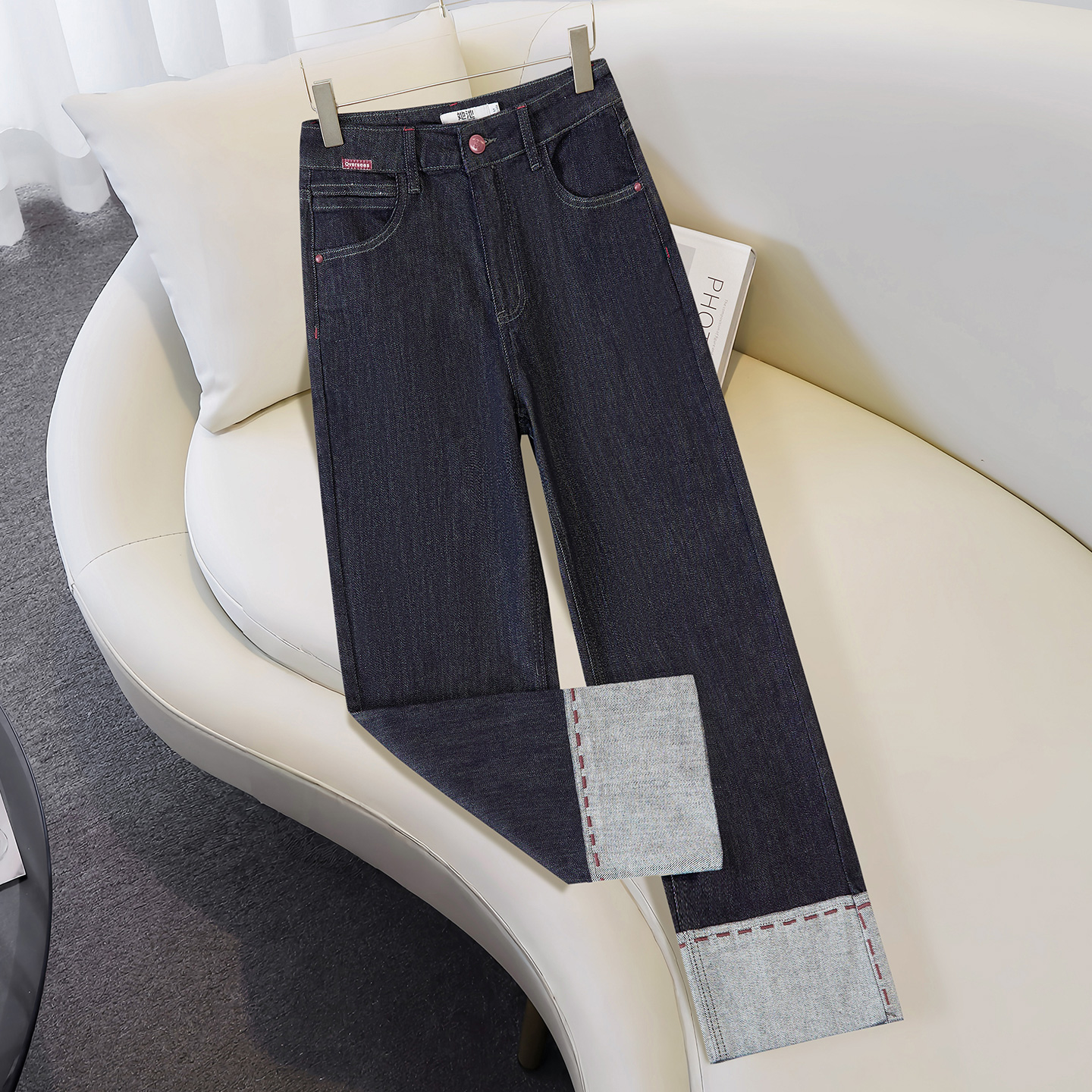 她池时尚水洗高腰直筒九分牛仔裤