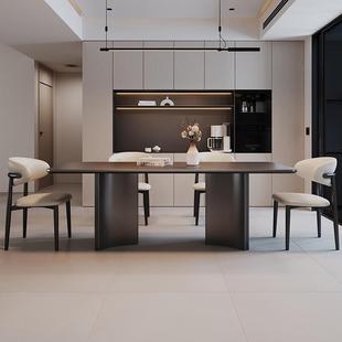 意式极简黑色岩板餐桌椅组合现代简约长方形复古全托底大户型家用