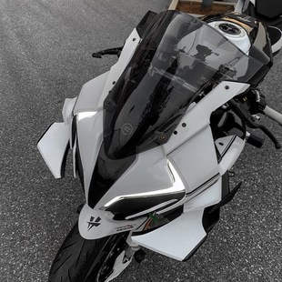 适用春风450SR改装GP定风翼 竞技宝马风挡前脸下唇加高油箱罩配件