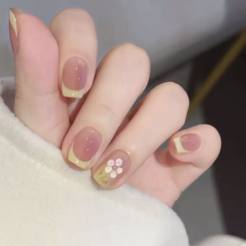 COLORHER短款小花裸色穿戴甲