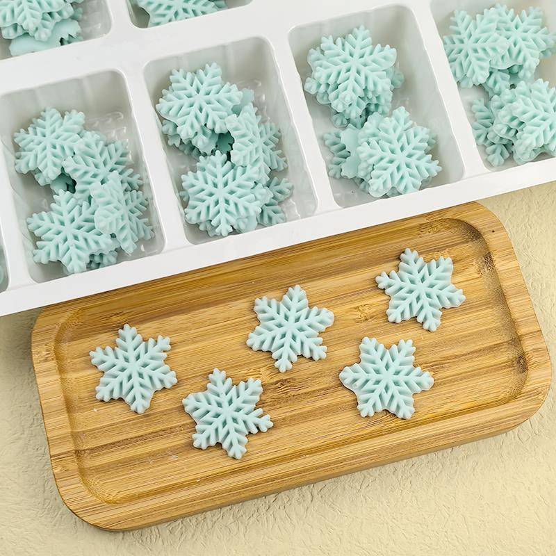 白色蓝色巧克力雪花蛋糕装饰摆件配件烘焙节日装扮圣诞节可食用