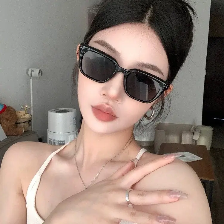 2025新款墨镜女方圆脸太阳眼镜尼龙防紫外线镜片方框gm板材太阳镜