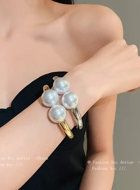 圆形珍珠款开口手镯小众夸张设计手环复古高级感气质独特手饰