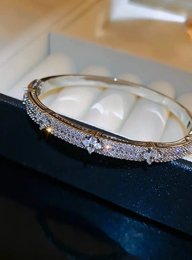 韩国ins锆石手镯小众创意简约设计感手环法式轻奢高级感手饰