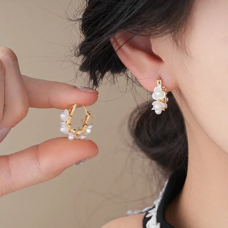 法式复古镶钻u形花朵珍珠耳扣时尚甜美气质耳环轻奢高级感耳饰女