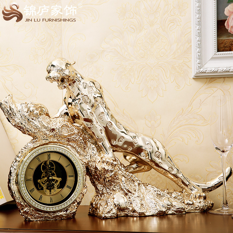 欧式创意客厅电镀金钱豹猎豹豹子时钟台钟座钟装饰品树脂工艺摆件