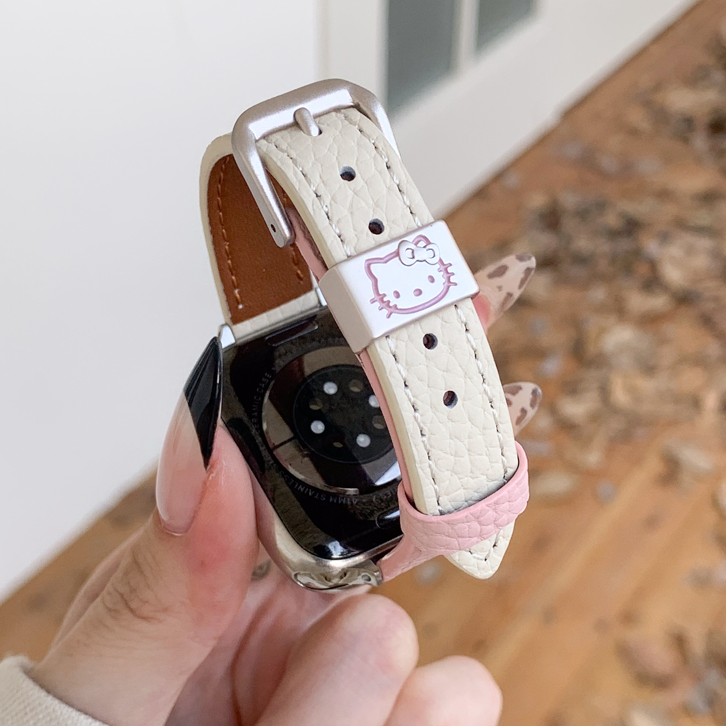 适用苹果可爱真皮拼色iWatch表带