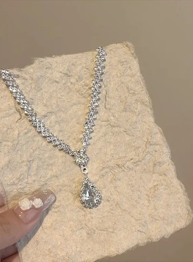 水滴镶钻圆形花朵楼梯耳钉项链气质冷淡风锁骨链轻奢高级感项饰女