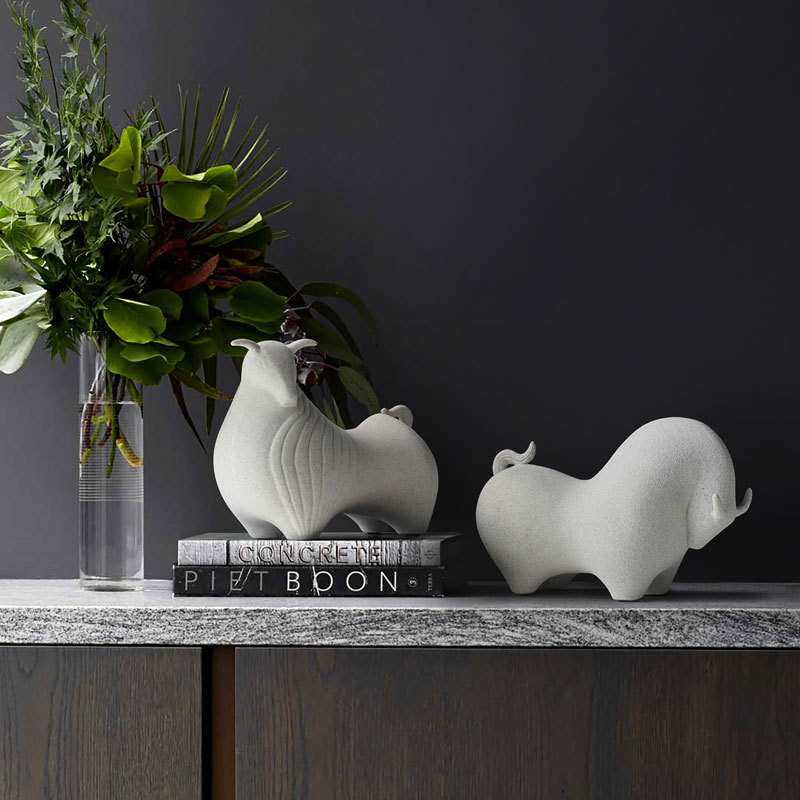 DecoTalk北欧砂岩客厅装饰摆件样板房电视柜福牛摆件玄关饰品陈设