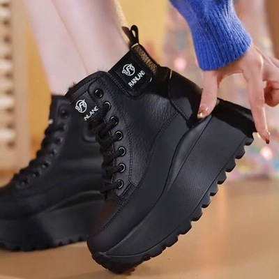 真皮加绒9cm增高女款马丁靴