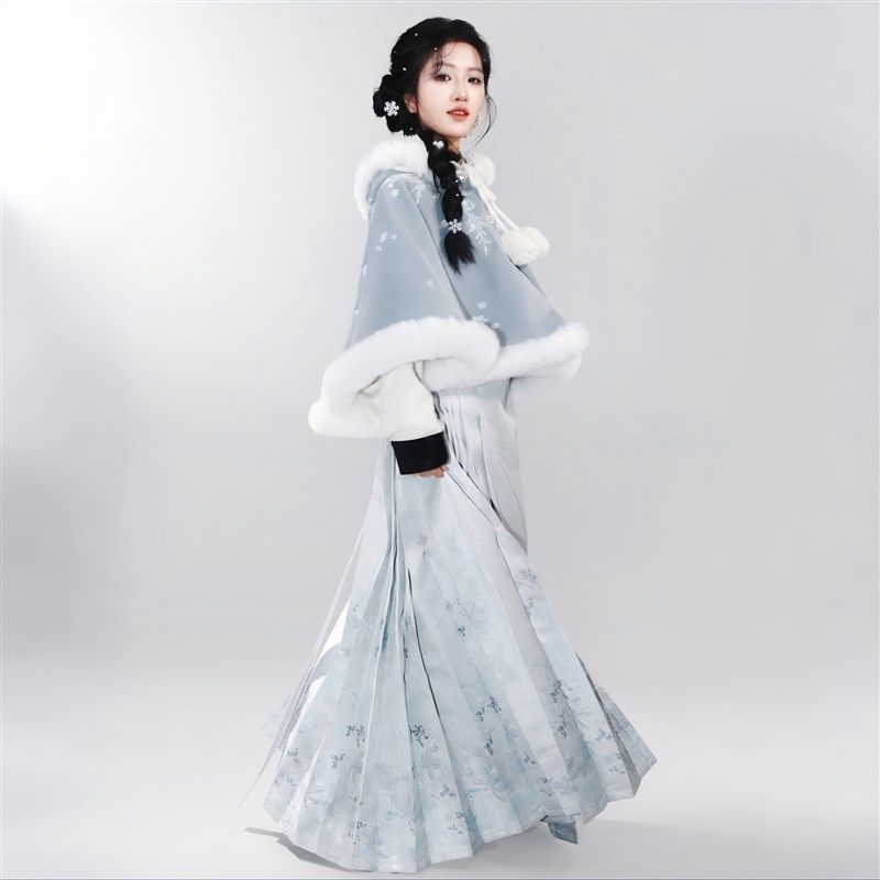 月渺境[霜雪]马面裙套装女2025新款国风新中式汉服明制成人半身裙