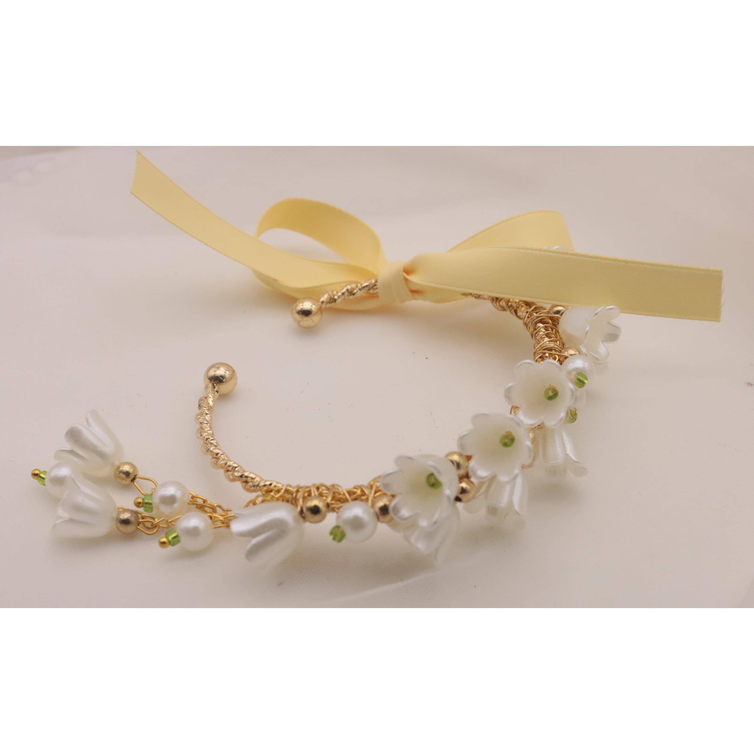 婚礼手腕花，铃兰花，伴娘姐妹组手镯，森林风格简单美丽的韩国马