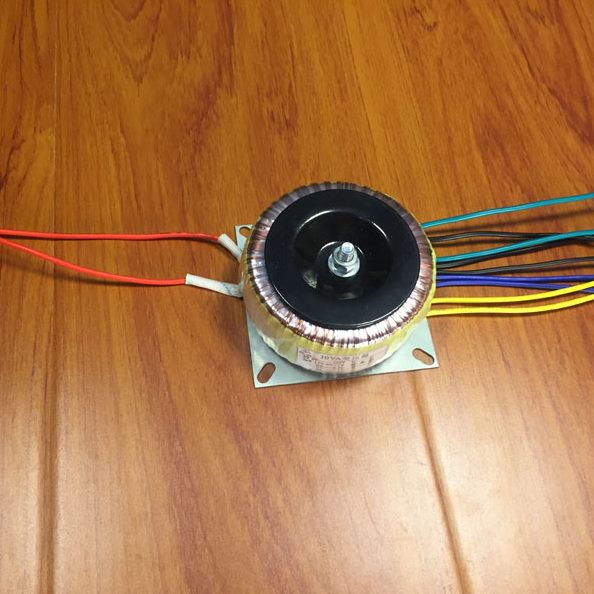 转双5V7环形变压器A  9038V0.1  .+ .8+5VV30单2205AV.9W