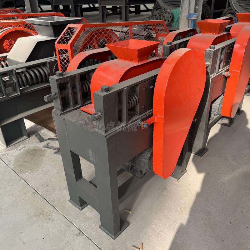 实验室小型对辊式破碎机 瓜米石双辊式制砂机 煤炭齿辊式破碎机