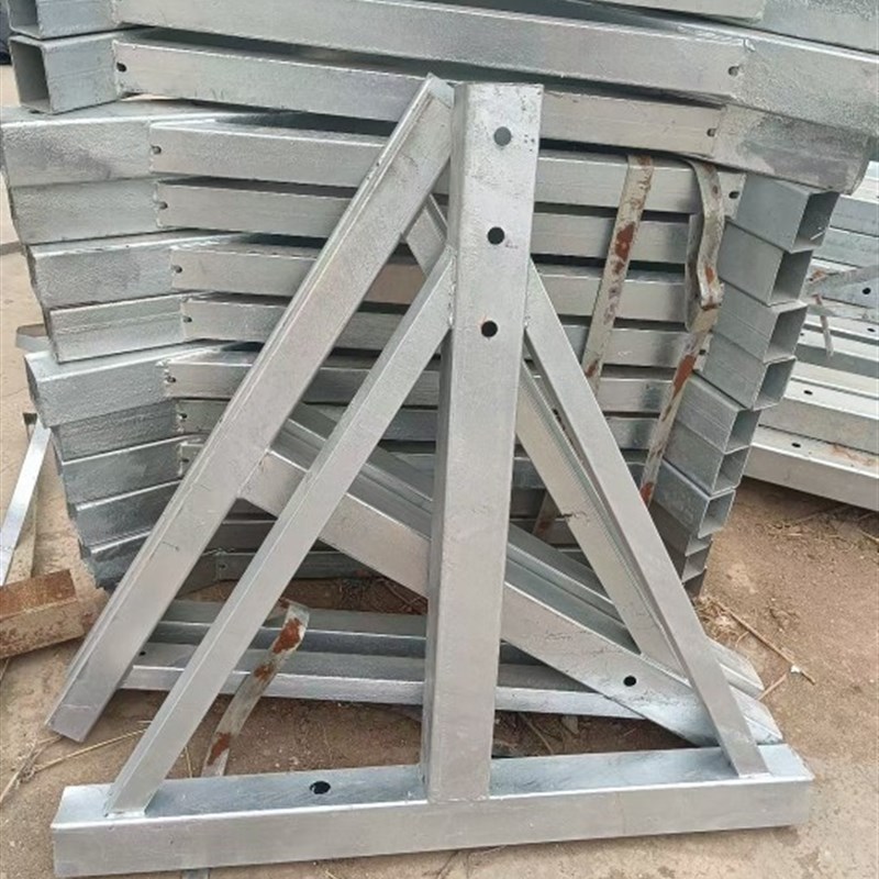 雄宇版吊篮耙子 配重块架 三角支架镀锌吊篮配件生产厂家