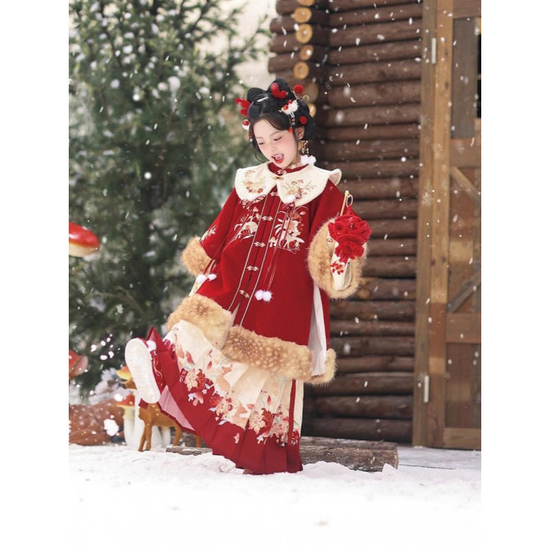 2026新款汉服女童秋冬拜年服小女孩古风古装加绒加厚元素过年新衣
