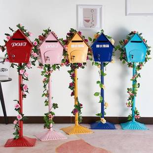 班级悄悄话心语信箱摆件邮筒橱窗美陈场景布置复古圣诞节装饰落地