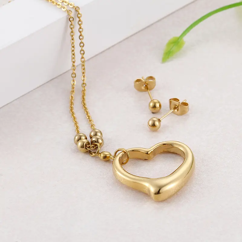 欧美钛钢女士心形金色圆珠项链耳环两件套时尚简约爱心套装饰品