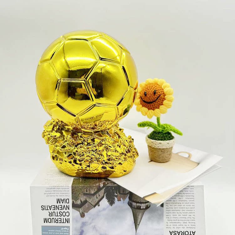 金球奖奖杯世界足球先生足球奖杯足球比赛球迷纪念品树脂奖杯模型