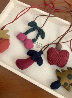 新项链森女色系少儿服饰挂链女童可爱塞棉水果挂件秋冬宝宝毛衣链