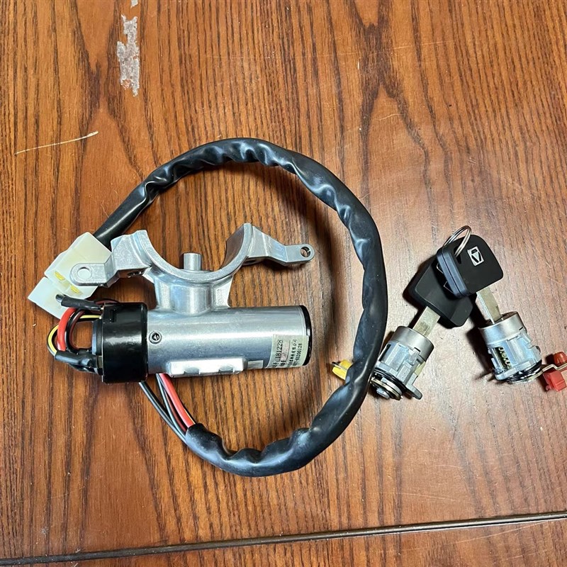 徐工吊车新款XCT点火开关XCT20吨XCT25吨启动锁开关 点火开关原厂