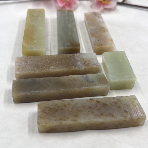 7件价新疆和田玉糖玉且末小件牌子料边角料 玉石料DIY吊坠包邮t
