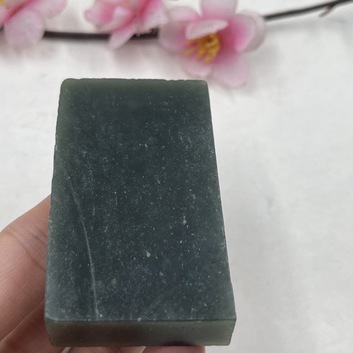 新疆和田玉糖青玉且末牌子料边角料玉石料DIY吊坠下脚料包邮71克t