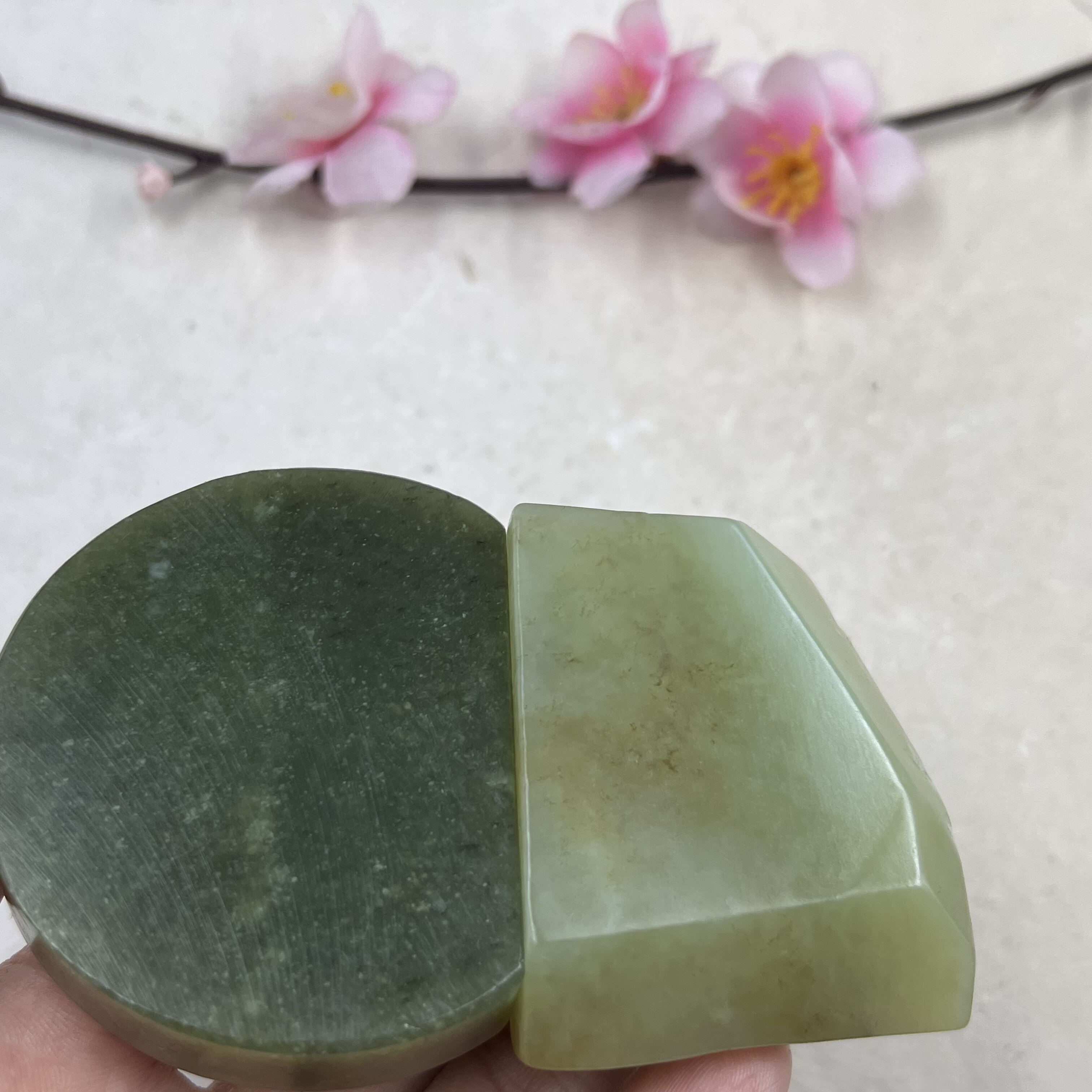 2件价新疆和田玉青玉糖玉牌子边角料玉石料标本料片料下脚料包邮t