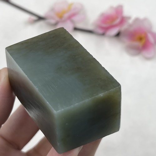 新疆和田玉糖青玉且末印章挂件边角料玉石长方料下脚料包邮92克ta