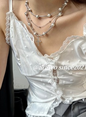 甜酷复古多层珍珠十字架吊坠项链女新款气质小众冷淡风锁骨链配饰