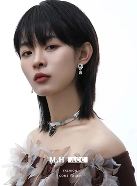 暗黑心脏皮革项链女小众项圈设计感颈链潮酷新款个性锁骨链