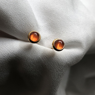琥珀金猫眼复古耳钉医用钛钢不掉色防过敏新款港风轻奢高级银耳环