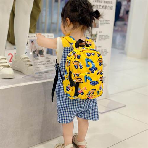 婴儿揹包2025新款宝宝外出防走失双肩包可爱挖土机轻便男童小书包