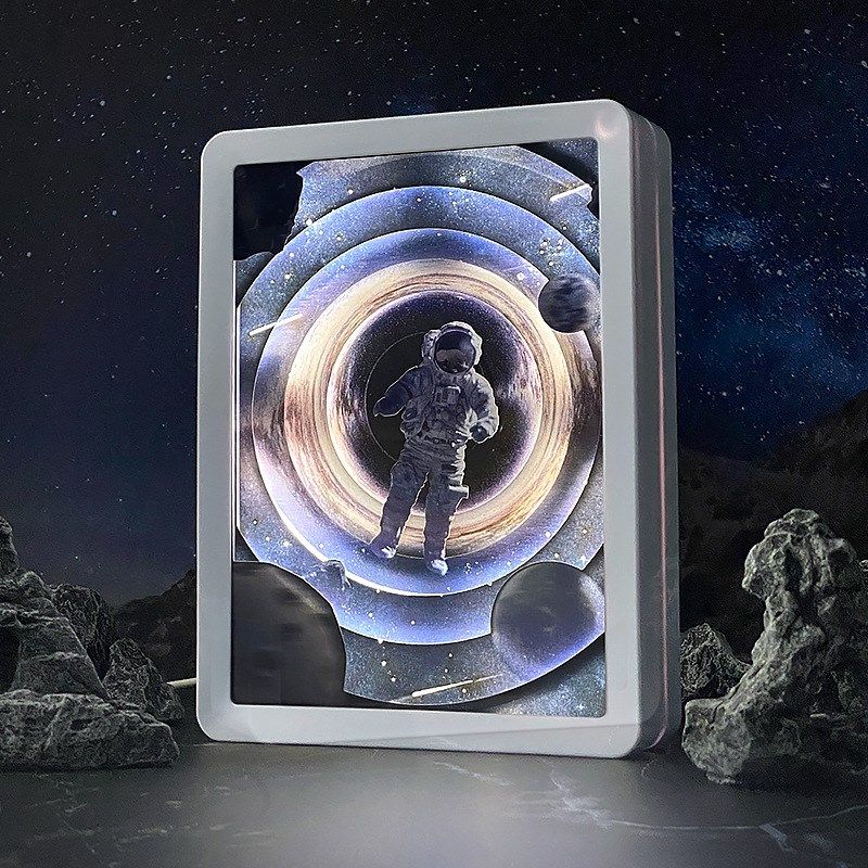 一起穿越黑洞吧3D立体光影纸雕灯创意礼品小夜灯宇宙太空人摆件