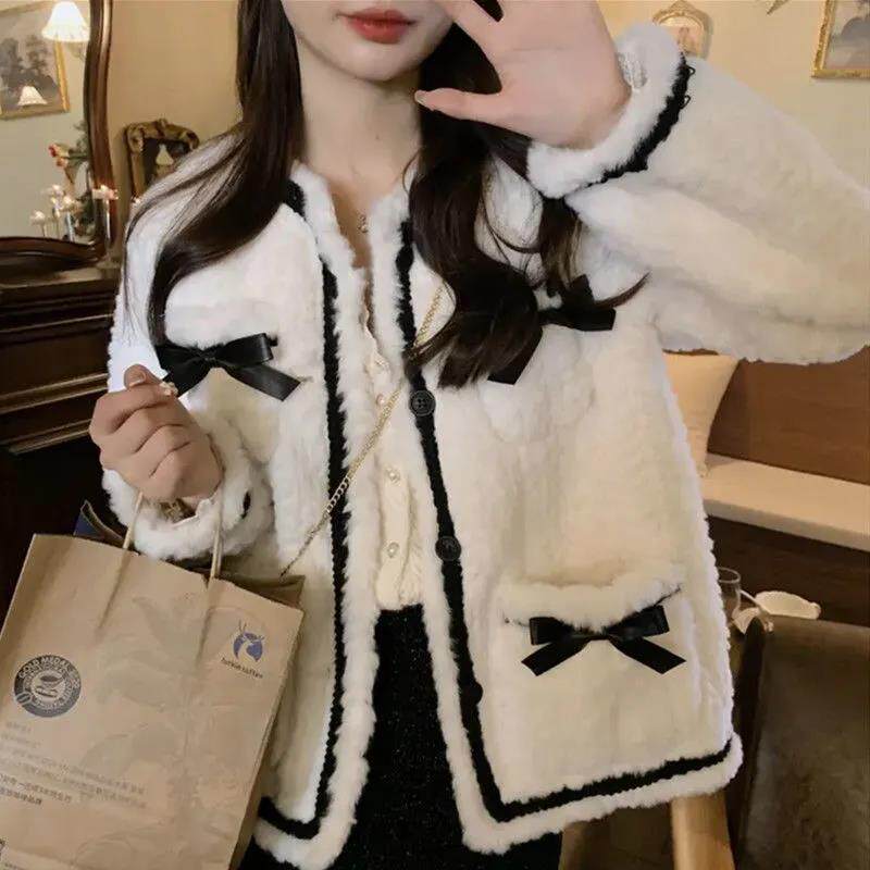 小个子羊羔绒加厚短外套女生保暖秋冬季洋气蝴蝶结小香风毛绒