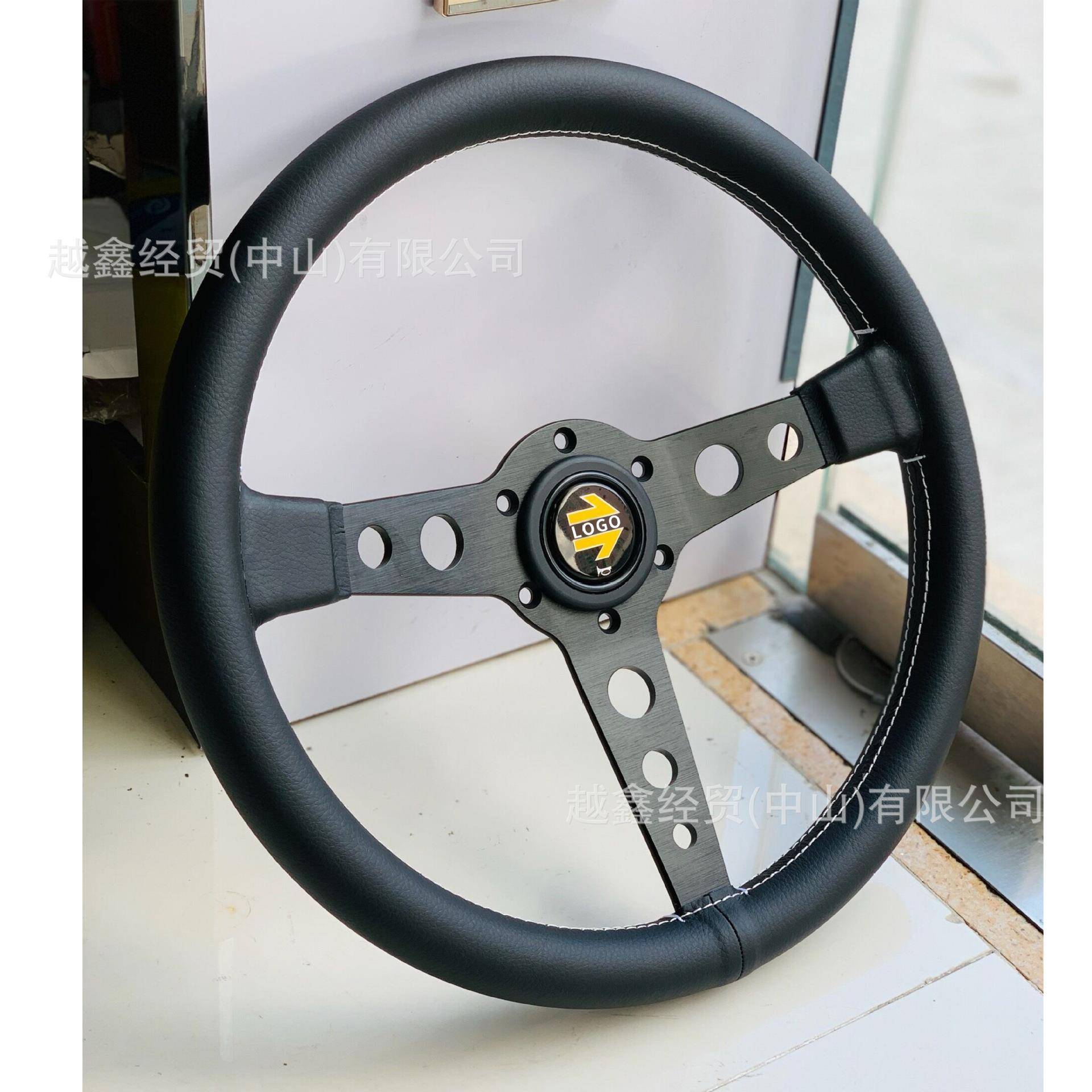14寸真皮赛车竞技平盘方向盘汽车改装通用方向盘捷达桑塔纳