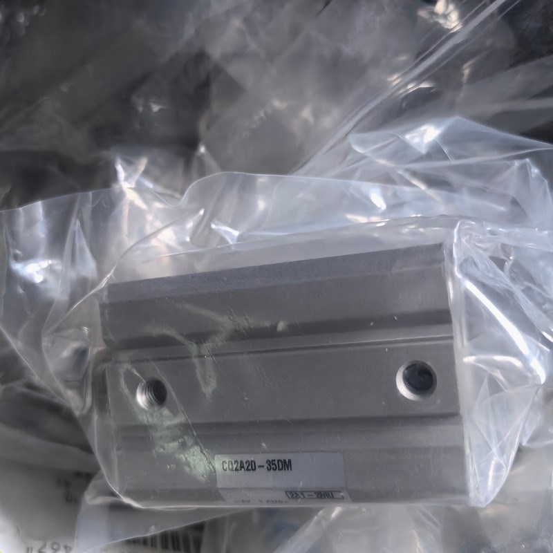 CQ2A20-35DM,全原装SMC正品气缸,原装正品。现