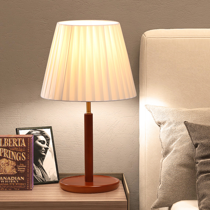 北欧简约实木台灯床头灯书桌床头房间卧室调光温馨布艺灯饰灯具