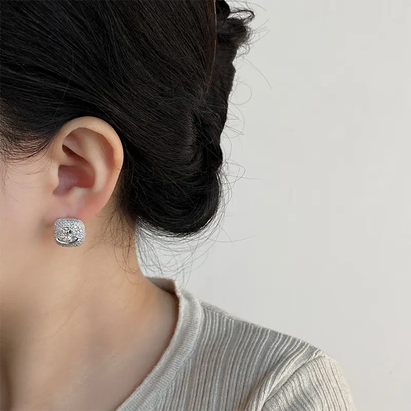 土星锆石耳钉女复古做旧小众设计耳扣女个性时尚气质百搭耳环