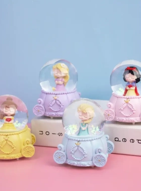 卡通日式动漫公仔水晶球创意可爱玻璃水球少儿礼物发光小礼品