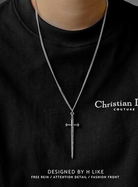 复古长剑项链吊坠饰品钛钢蛇骨短款卫毛衣链男女气质风配饰潮个性