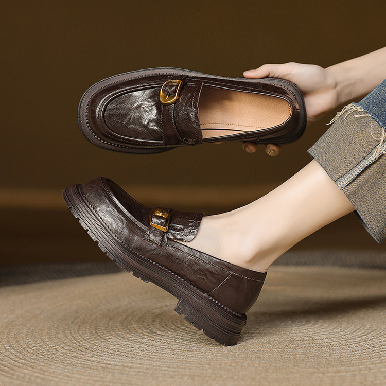 英伦风厚底小皮鞋女真皮松糕乐福鞋2025新款春皮带扣粗跟懒人单鞋