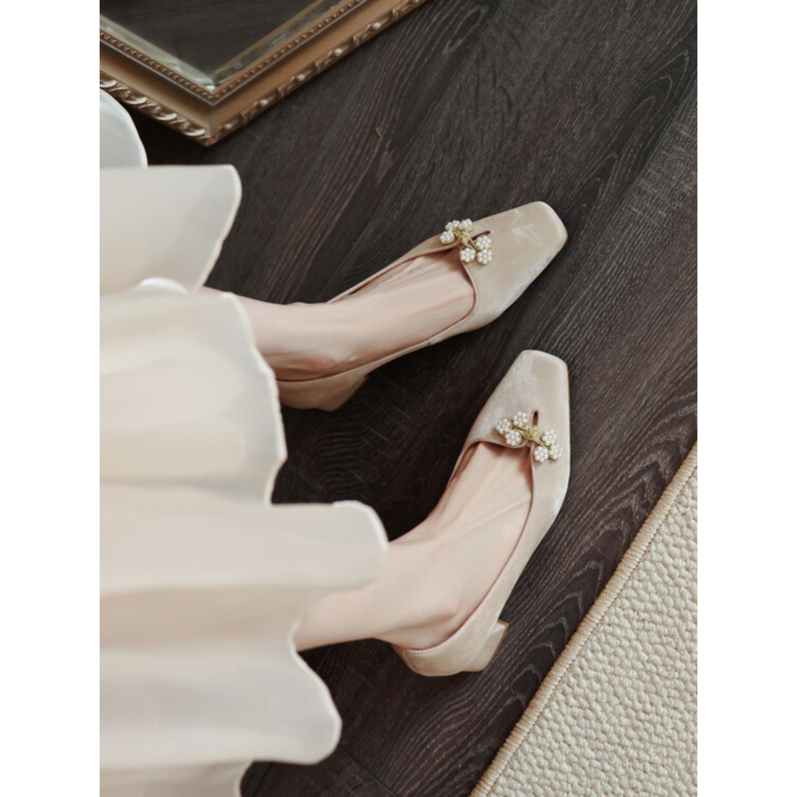 新中式国风盘扣配旗袍高跟鞋女2025春秋新款真皮法式方头粗跟单鞋